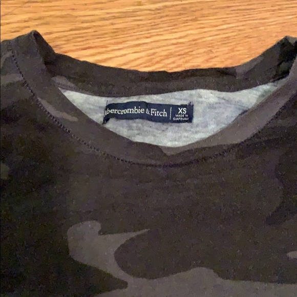 Abercrombie camo t - Picture 2 of 2